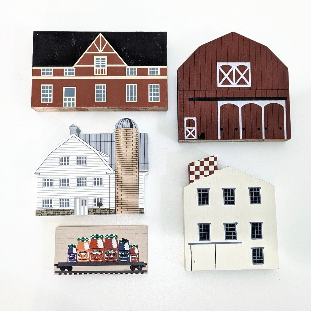 The Cat's Meow Wooden Village Pieces - Smuckers Series & Fall Series 1986